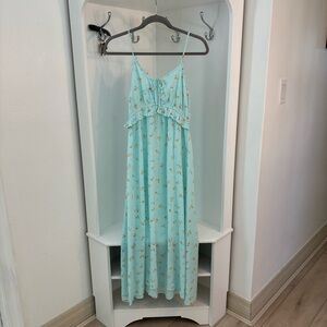 Billabong floral maxi dress size small